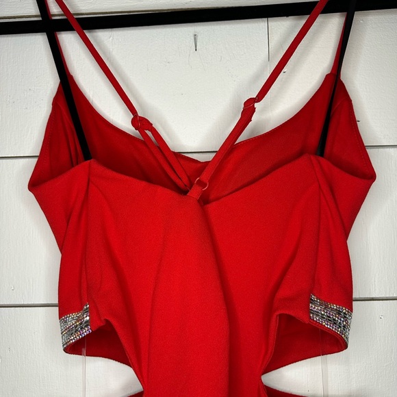 Women’s Embellished Gown Red NWT - Picture 4 of 9